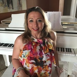 Meet your Posher, Angie